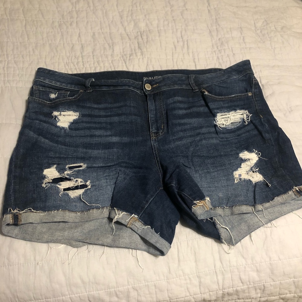 22W Maurices Denim Shorts
